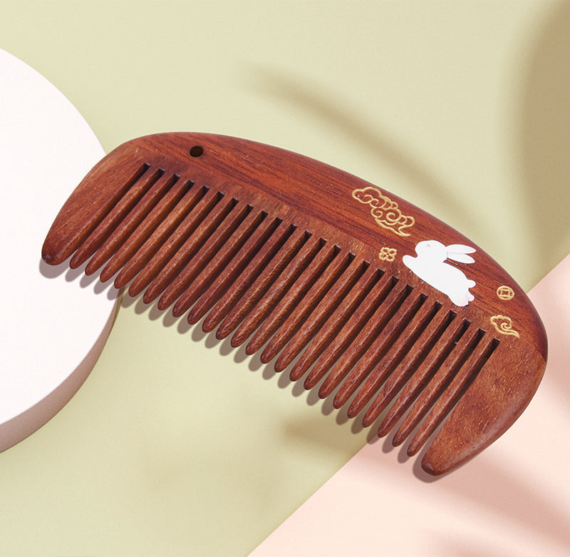 Rabbit wooden comb