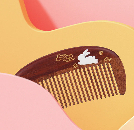 Rabbit wooden comb